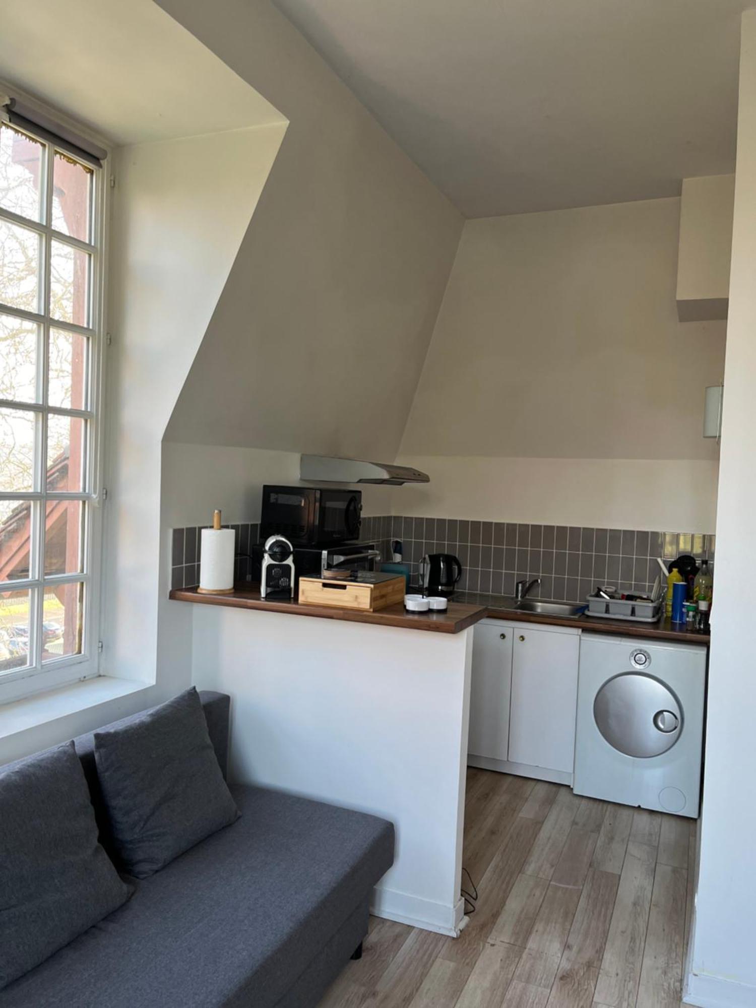 Un Appartement Dans Un Chateau Deauville Esterno foto